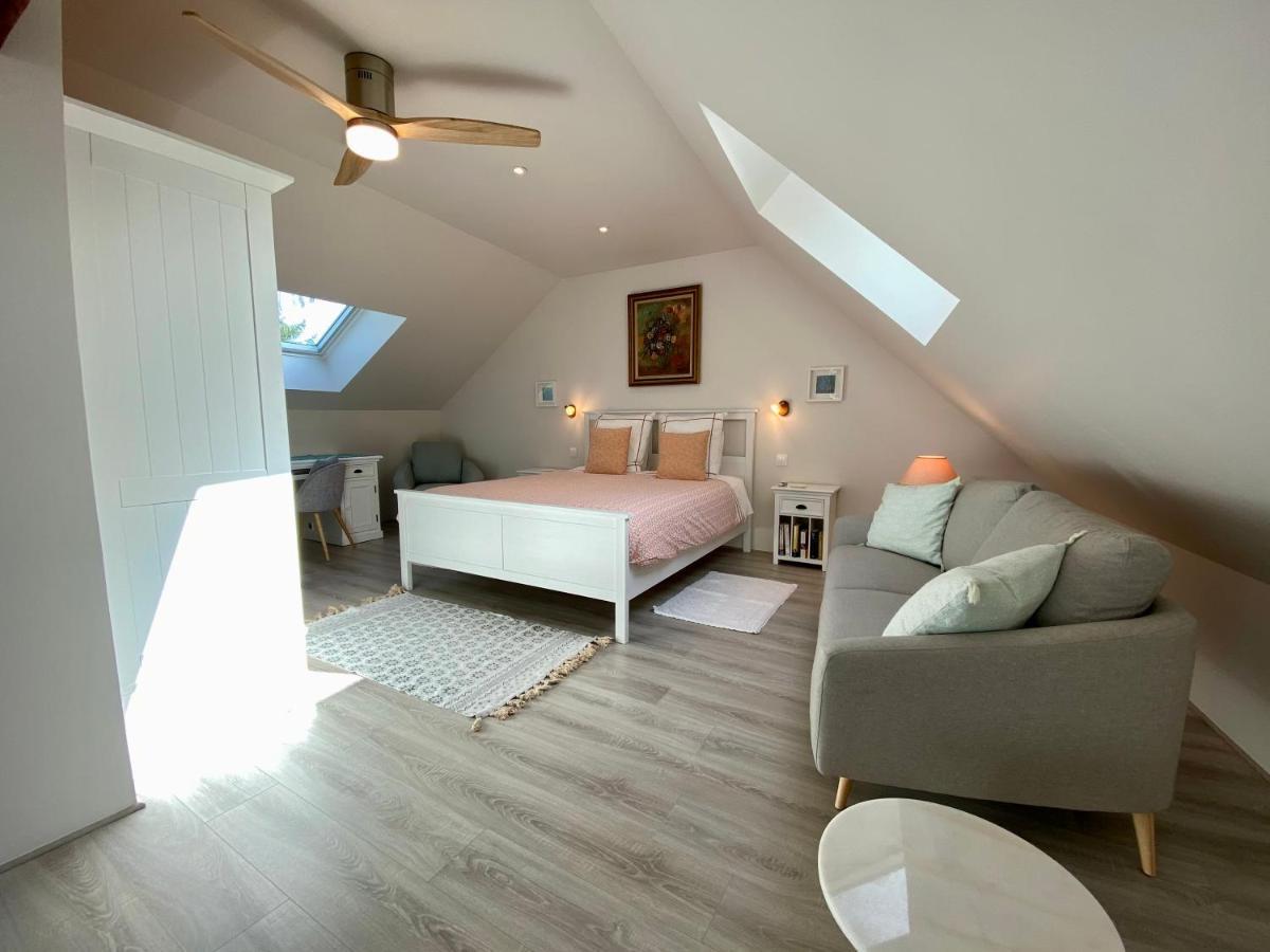Sans Souci Bed And Breakfast Luxe Heated Pool And Restaurant Luzille Экстерьер фото