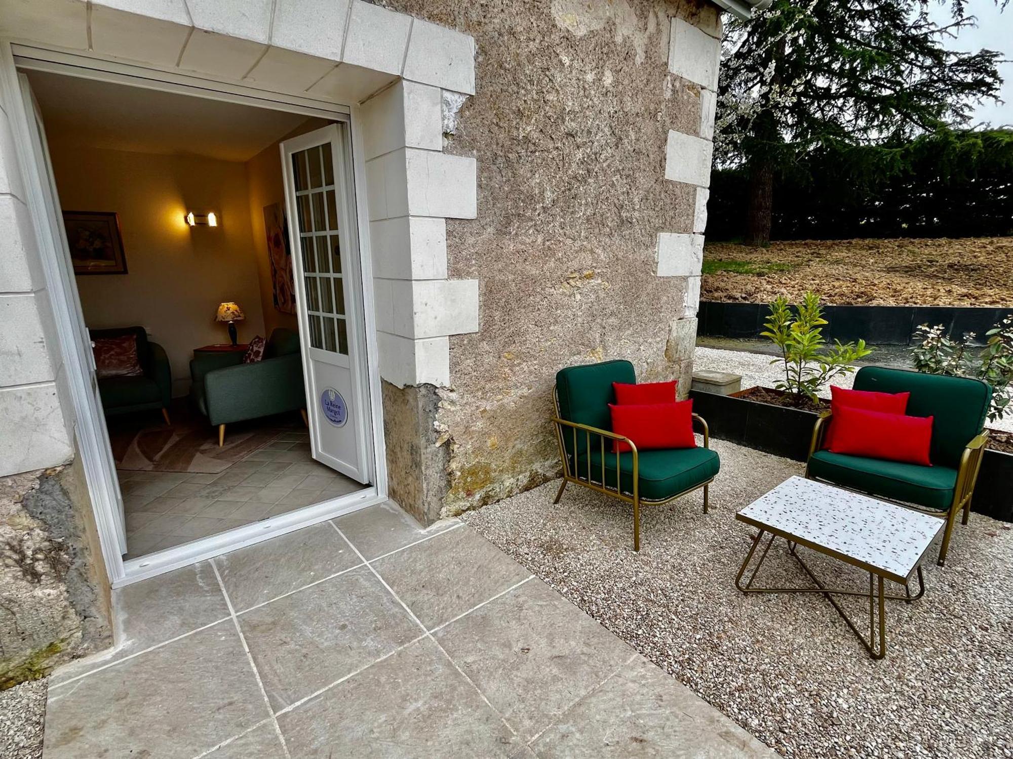 Sans Souci Bed And Breakfast Luxe Heated Pool And Restaurant Luzille Экстерьер фото