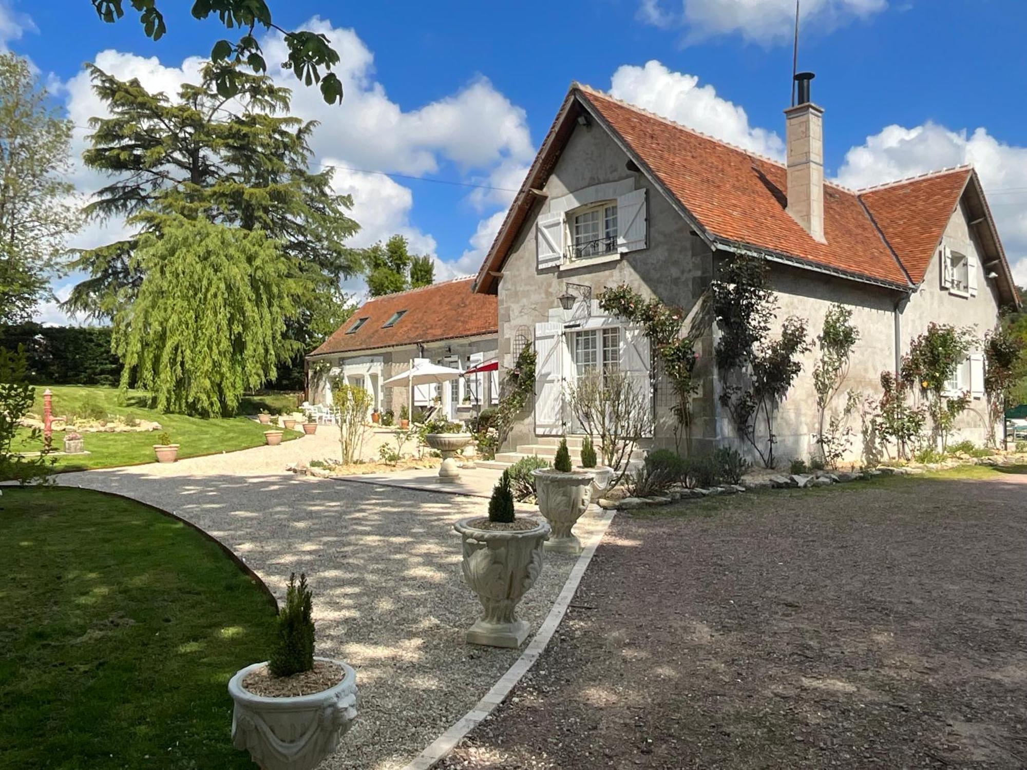 Sans Souci Bed And Breakfast Luxe Heated Pool And Restaurant Luzille Экстерьер фото