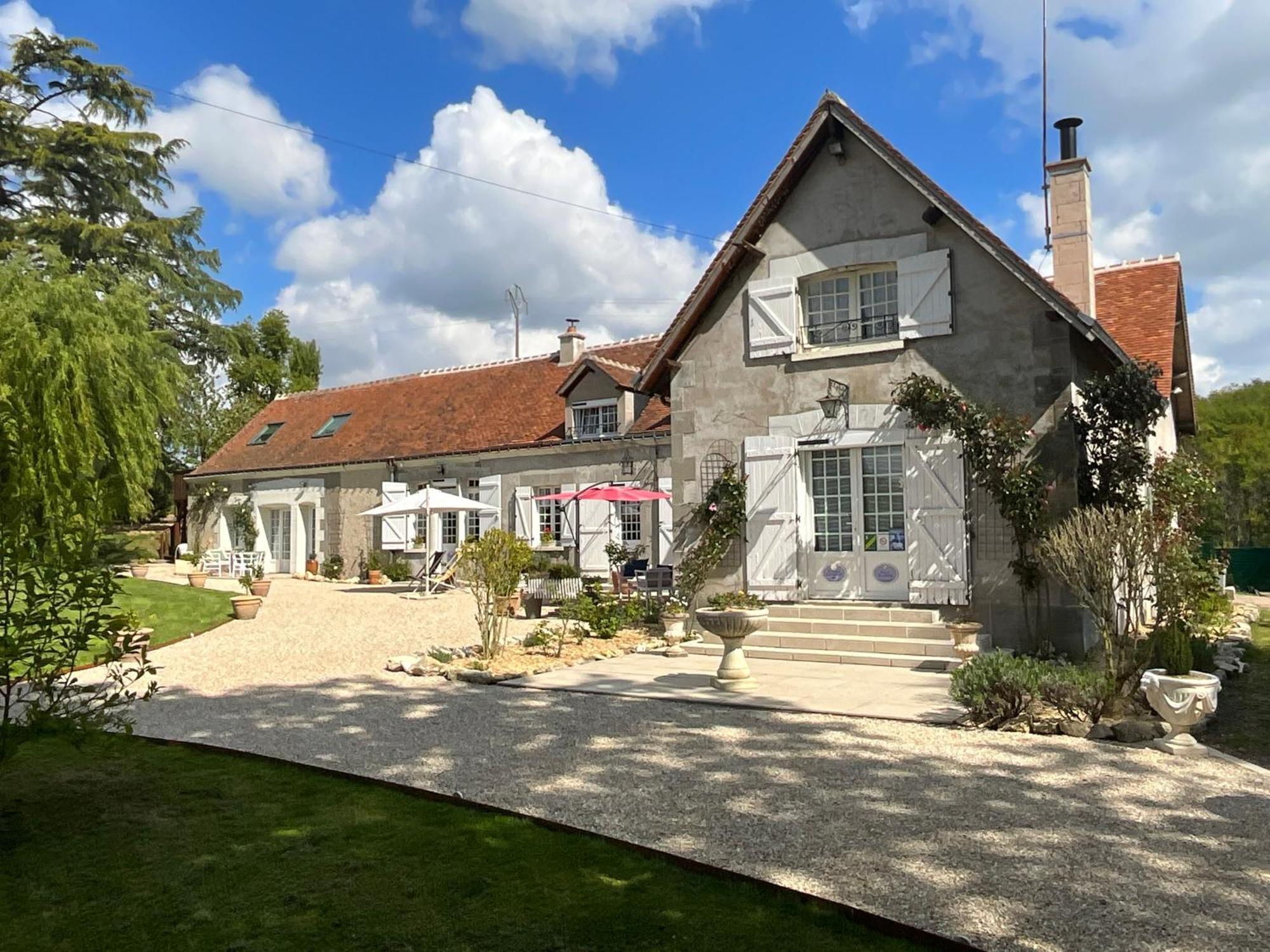Sans Souci Bed And Breakfast Luxe Heated Pool And Restaurant Luzille Экстерьер фото