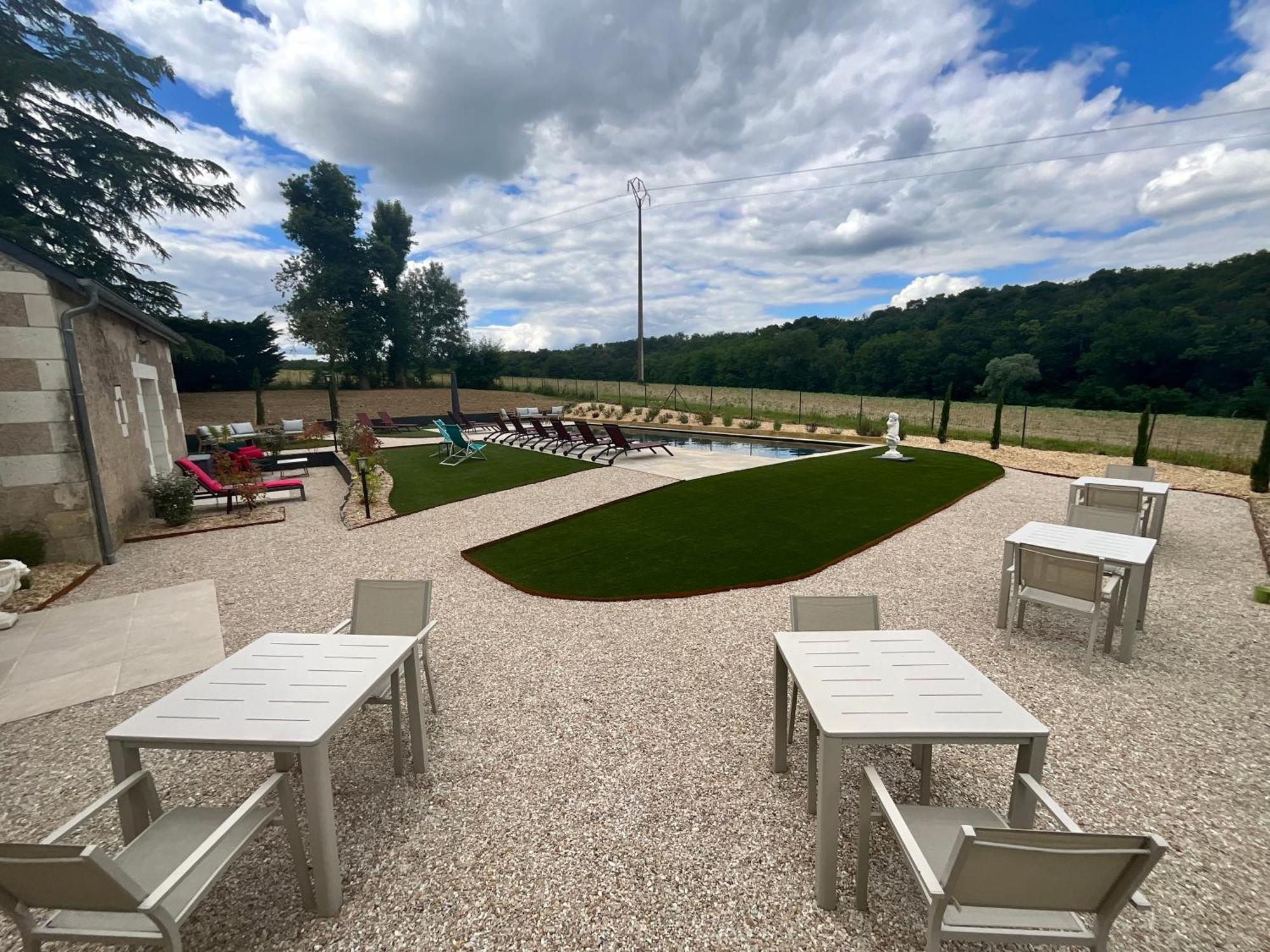 Sans Souci Bed And Breakfast Luxe Heated Pool And Restaurant Luzille Экстерьер фото